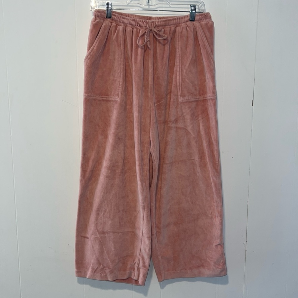 Beverly Hills Polo Club Pink Fleece Women’s Sweatpants Capri
Q24